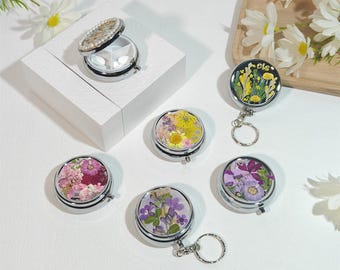 Real dried flower round pill box with makeup mirror,keychain jewelry box,cute custom name travel pocket pill box,engraved tarot card logo