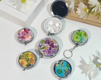 Daisy series flower round pill box with makeup mirror,keychain jewelry box,cute custom name travel pocket pill box,engraved birth flower