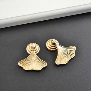 Beautiful Leaf Gold Knob Kitchen Cabinet Knob Drawer Knob Furniture Knob Cabinet Knob Gold Pulls Handles image 4