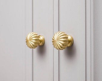 Beautiful Vintage Gold Knob | Sunflower Knob | Solid Brass Knob | Cabinet Knob | Drawer Knob | Brass Handle