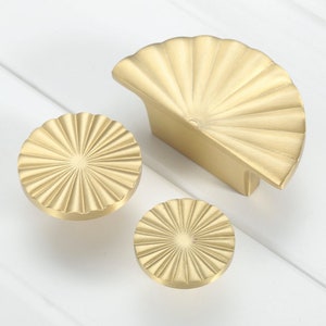 Flower Shaped Handle | Beautiful Handle | Drawer Knob | Furniture Knob | Cabinet Knob |  Kitchen Door Knob | Brushed Gold | Pull