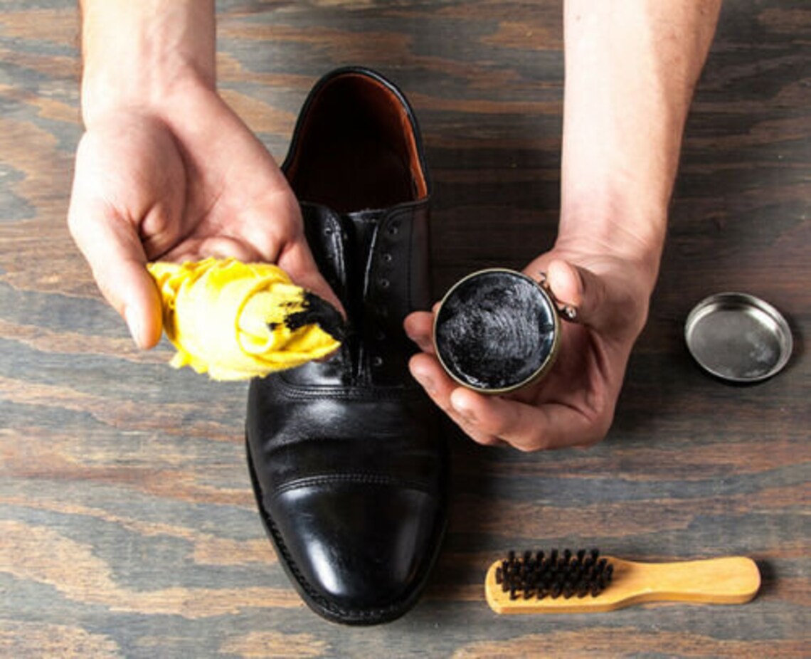how to shine boots with kiwi shoe polish