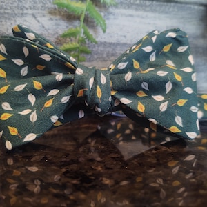 Leaf Bow Tie / Adult Self Tie Bow Tie / Dark Green Bow Tie / Blue Green Bow Tie / Novelty Bow Tie / Plant Bow Tie