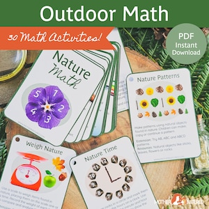 Puede incluir: Un conjunto de 30 tarjetas imprimibles para actividades matemáticas al aire libre. Las tarjetas presentan actividades con temas de la naturaleza como contar flores, pesar objetos y crear patrones con objetos naturales. Las tarjetas son verdes y blancas con ilustraciones coloridas.