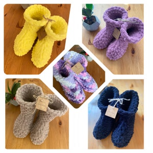 Unisex Hand knitted slippers with sole for women, for kids, for men. Bootie slippers, Different color options
