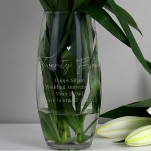 Personalised Engraved Silver Wedding Anniversary Glass Vase - 25th Wedding Anniversary Gift - Personalise With Any 3 Lines -  Silver Wedding