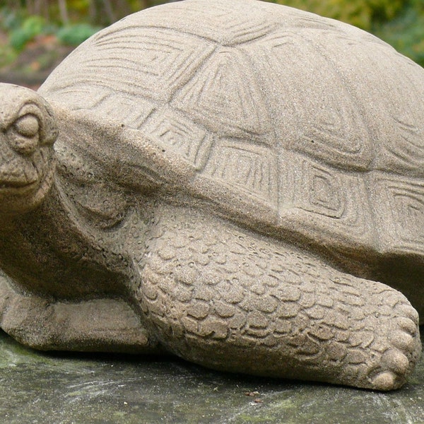 Große Schildkröte aus Sandstein