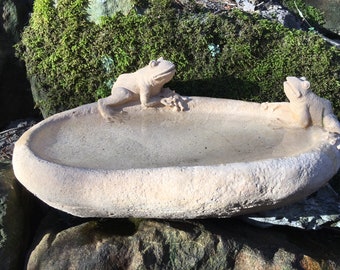 Bird bath with frogs, frog bowl, sandstone, quality made in Germany, handmade, frost-proof, weatherproof, garden decoration, gift