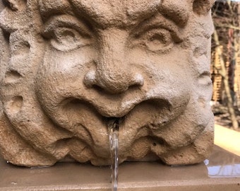 Gargoyle based on a historical model, high-quality garden decoration, house and apartment furnishings, Christmas gift, fantasy