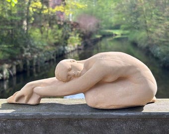 Ballerina | Dancer made of sandstone