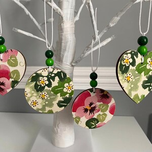 Emma Bridgewater Spring Hanging Decorations, Circle & Heart, Set of 6 Wooden Summer Hanging Tree Decorations, Twig Tree Decorations.