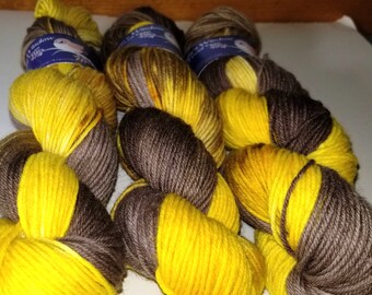 Worsted Weight / 4 ply 218 yard / Non Superwash / Sun In The Trees