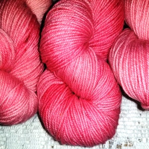 PINK / 100% Non Superwash wool / Sport Weight 328 yards