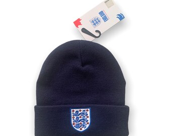 bobble hat with hole for ponytail