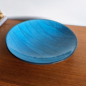 Iconic Ingrid Atterberg - Upsala Ekeby - TURKOS Fluorescent Turquoise Plate - Model nr 2440 -  Signed - 29 cm - 60s Swedish MCM Excellent