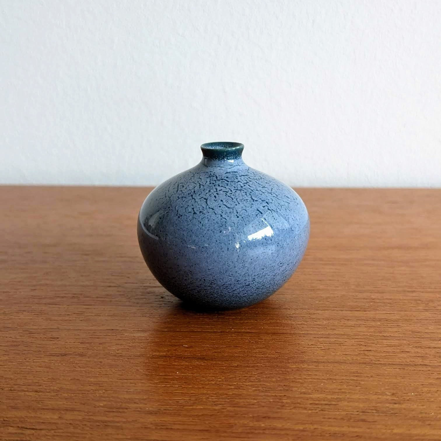 Bertil Lundgren  miniature vase Rörstrand Miniature Vase - Vintage Bertil Lundgren -elegant