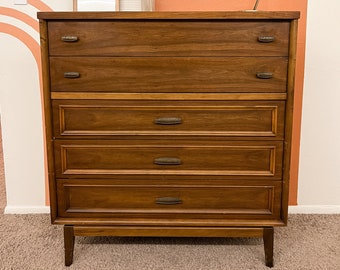 SOLD | Mid Century Modern Dresser