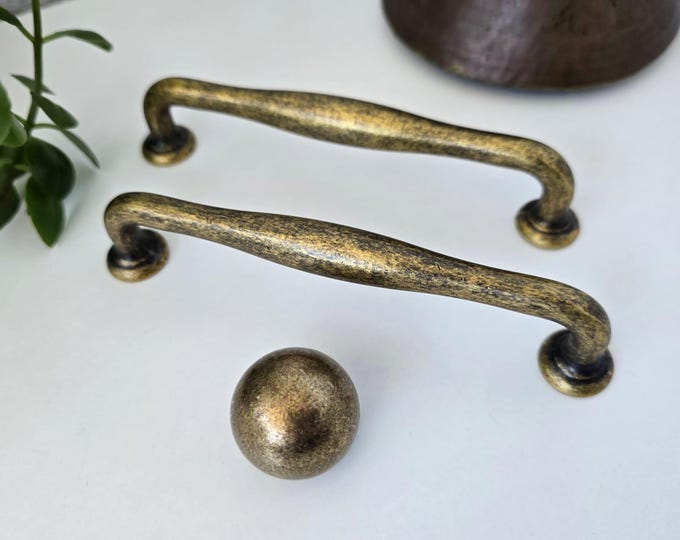 Rustic Cabinet Pulls: Antique Bronze, Pewter, Chrome - Kitchen Hardware
