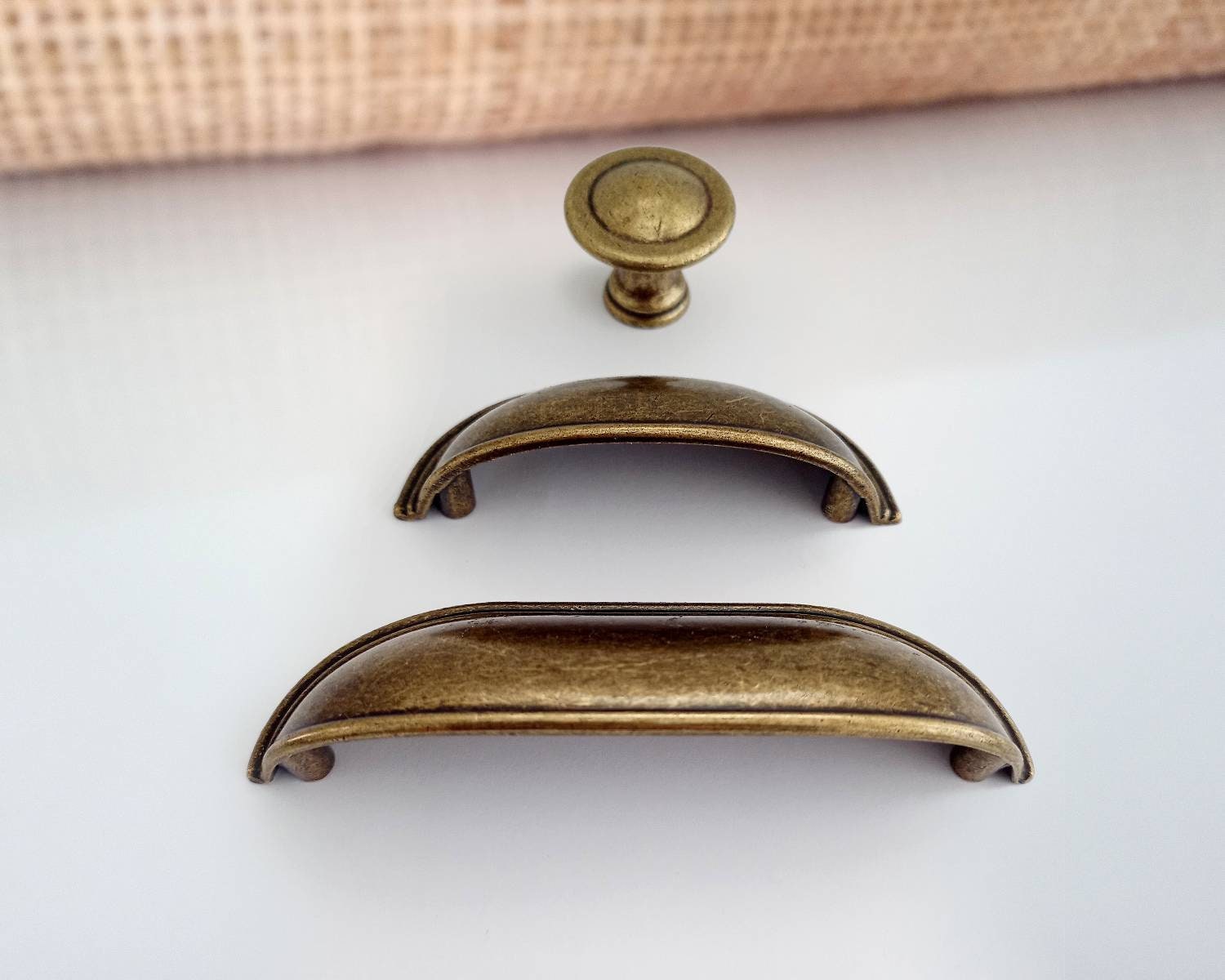 Cup Pulls Set of 10, Express Shipping, Antique Bronze Bin Cup Pulls, Black Cup  Pulls, Cabinet Pulls Handles, Drawer Pulls, Farmhouse Decor