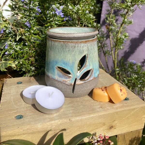 Handmade ceramic oil burner - comes with sample mini melts - hand thrown - pottery - turquoise and grey