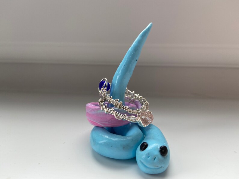 Snake ring holders