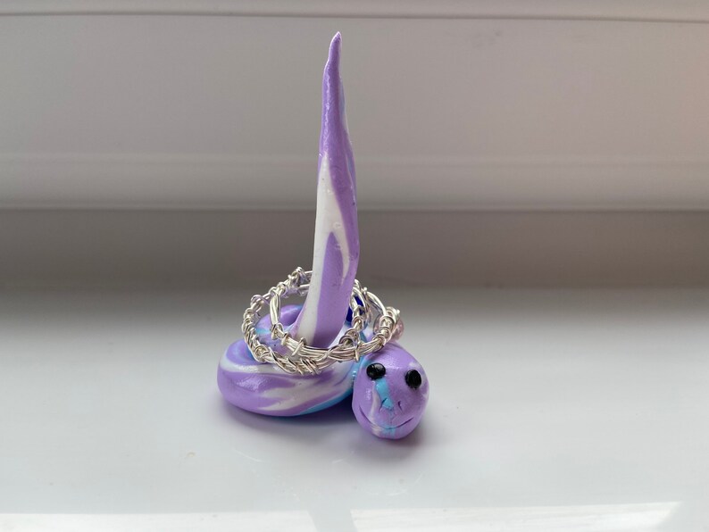 Snake ring holders