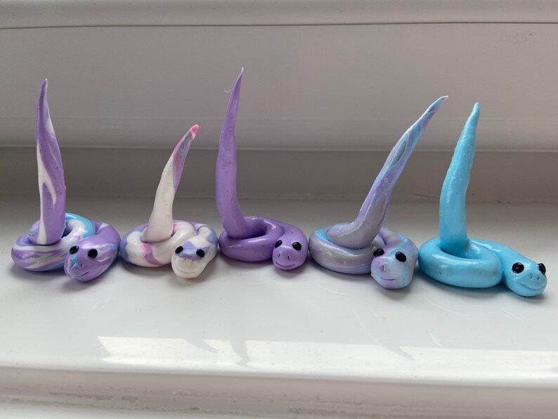 Snake ring holders