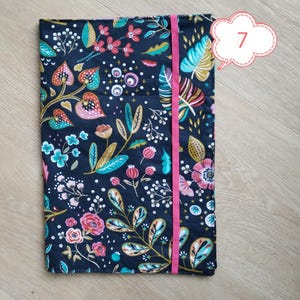 Notebook cover in 3 sizes: A4, 17 x 22 (school notebook), 24 x 32, 9 x 14 notebook 7. 21x29,7 (rose)