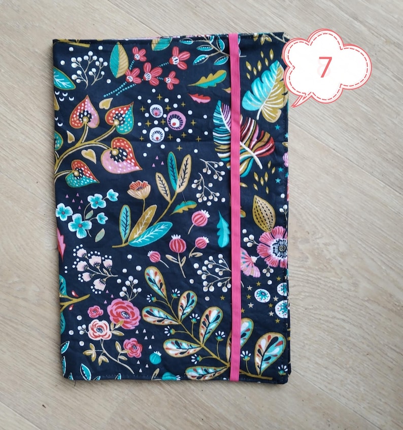 Notebook cover in 3 sizes: A4, 17 x 22 (school notebook), 24 x 32, 9 x 14 notebook 7. 21x29,7 (rose)