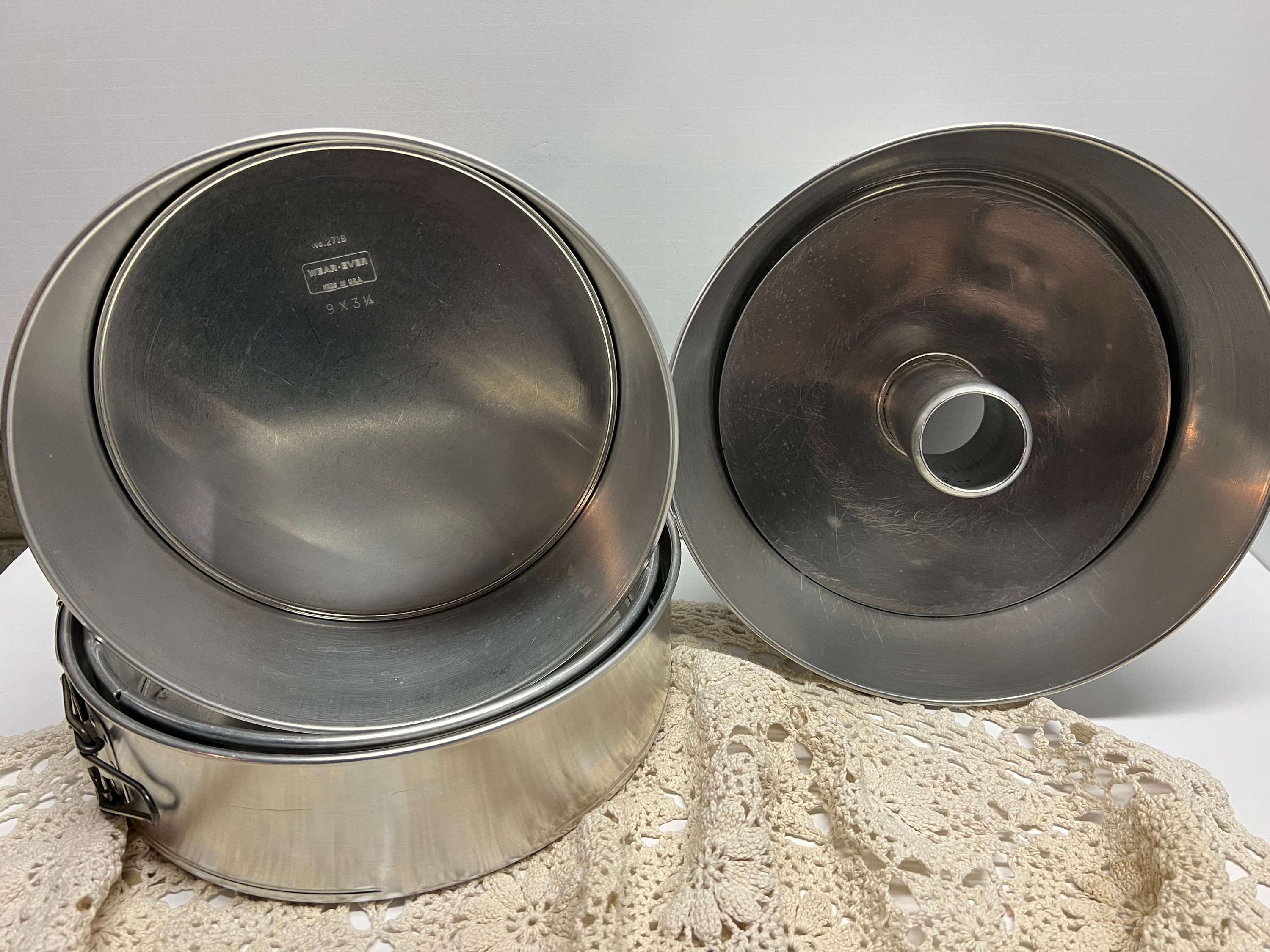 Vintage Bulldog? Brand Aluminum Nesting Pots 3 / with Lids/Pans