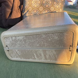 Samsonite small vintage suitcase from the 1950s