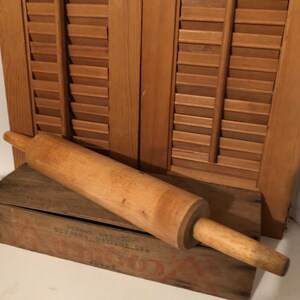 Rustic Farmhouse Decor Vintage Wood Rolling Pin Kitchen Baking Cottage Style Vintage Primitive Country Kitchen Tool Retro Wooden Rolling Pin