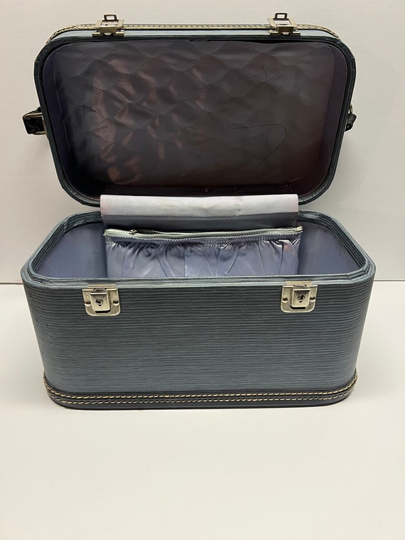 Vintage train case overnight luggage