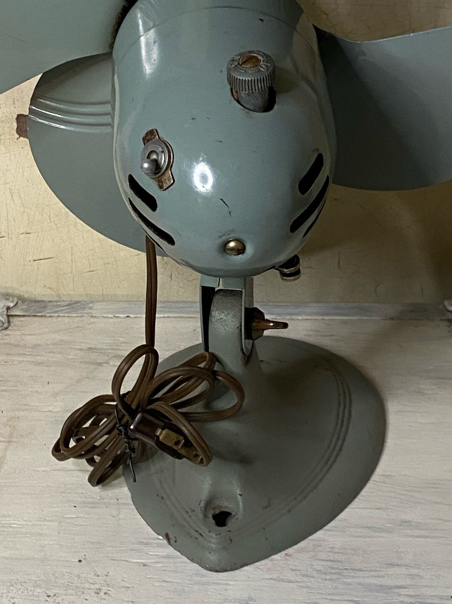 Vintage 1940s Jet Air Table Fan: Dominion Electric Art Deco Decor