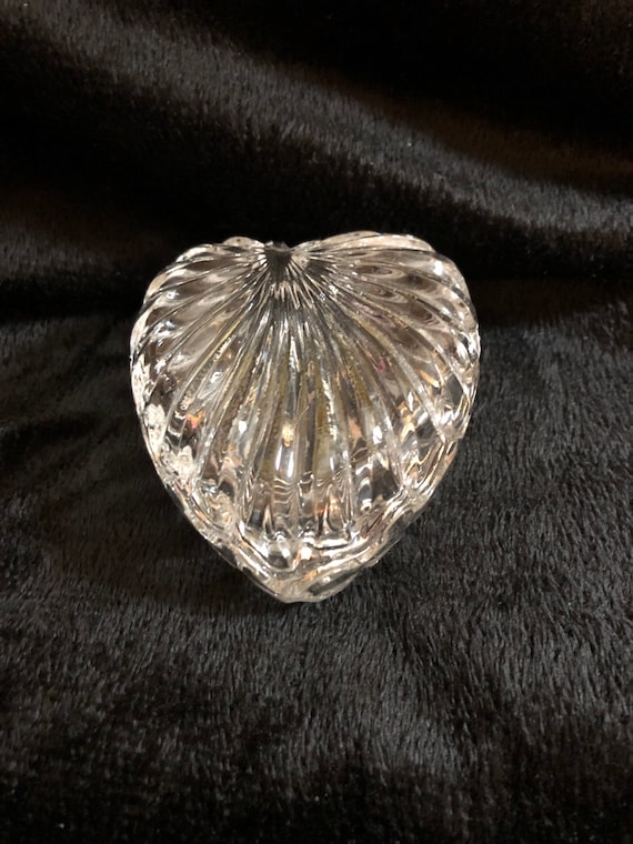 Pretty Vintage Crystal Diamond Pattern Pear Shaped Lidded Trinket Dish