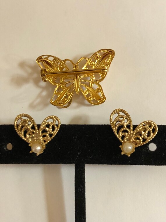 Vintage Signed Napier gold tone Butterfly pin and… - image 4