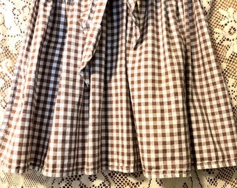 Vintage skirt tie apron / kitchen apron