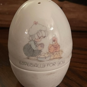 Vintage ceramic 1987/Salt and Pepper Egg/Especially For You