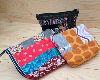 Quilted Zipper Pouch, Small Coin Purse Wallet, Makeup Bag, Teacher Gift, Scrappy Patchwork Cosmetic Bag, Gift for Mom and Grandmothers