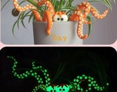 Tentacle Plant Pot Decoration. Plant Accessory. Plant Pet. Glow in the Dark. Quirky. Unusual. Gift Idea. Plant Lover. Home decoration