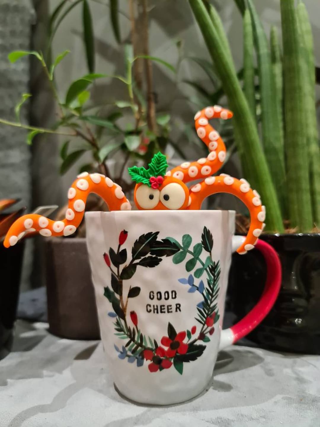 Christmas ,glow in the Dark ,plant Pot Pet Octopus, Tentacles,santa Hat