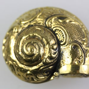 SNUFF BOX Brass Shell Antique Vintage Case