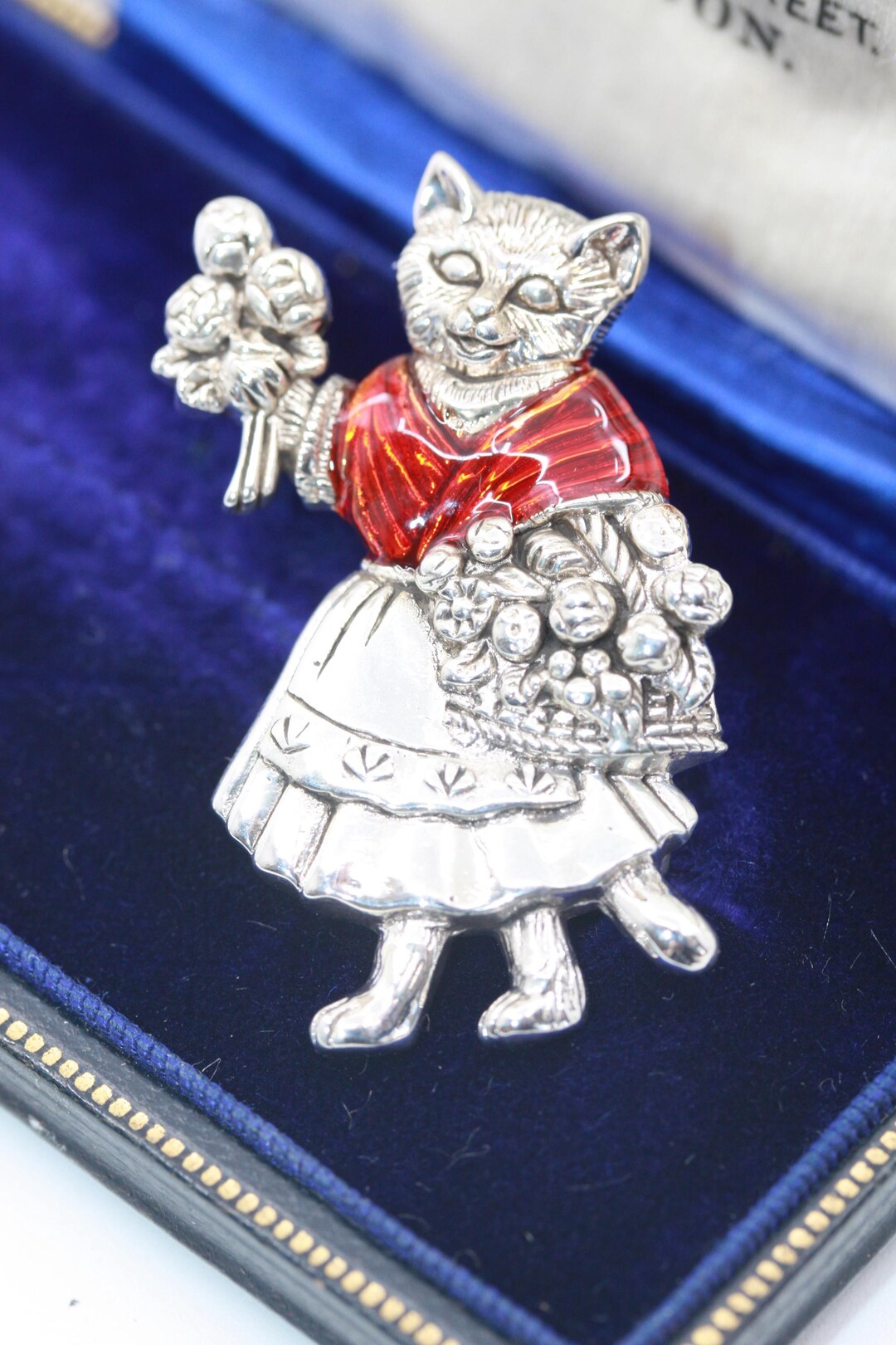 BEATRIX POTTER CAT Silver Vintage Style Brooch Red Enamel Shawl - Etsy
