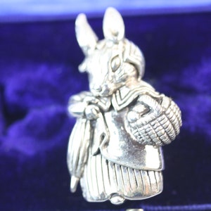 BEATRIX POTTER Mrs Josephine Rabbit Silver Brooch Sterling Vintage Style