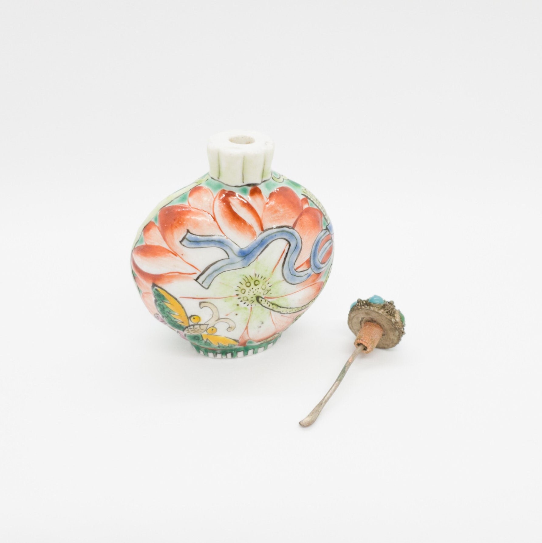 1920s Chinese Snuff Bottle, With Spoon, Cork and Silk Pouch