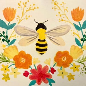 Peut inclure: Peinture d'une abeille entourée de fleurs et de feuillages colorés. L'abeille est jaune et noire avec des ailes grises. Les fleurs sont orange, jaunes et rouges, avec des feuilles et des tiges vertes, sur fond blanc.