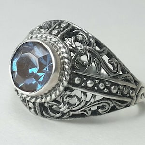 Vintage sappharine set in 925 Sterling silver ring-204