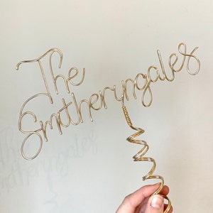 Family name tree topper, Personalised wire decoration, Custom surname Christmas tree decor, Xmas wire bauble image 4