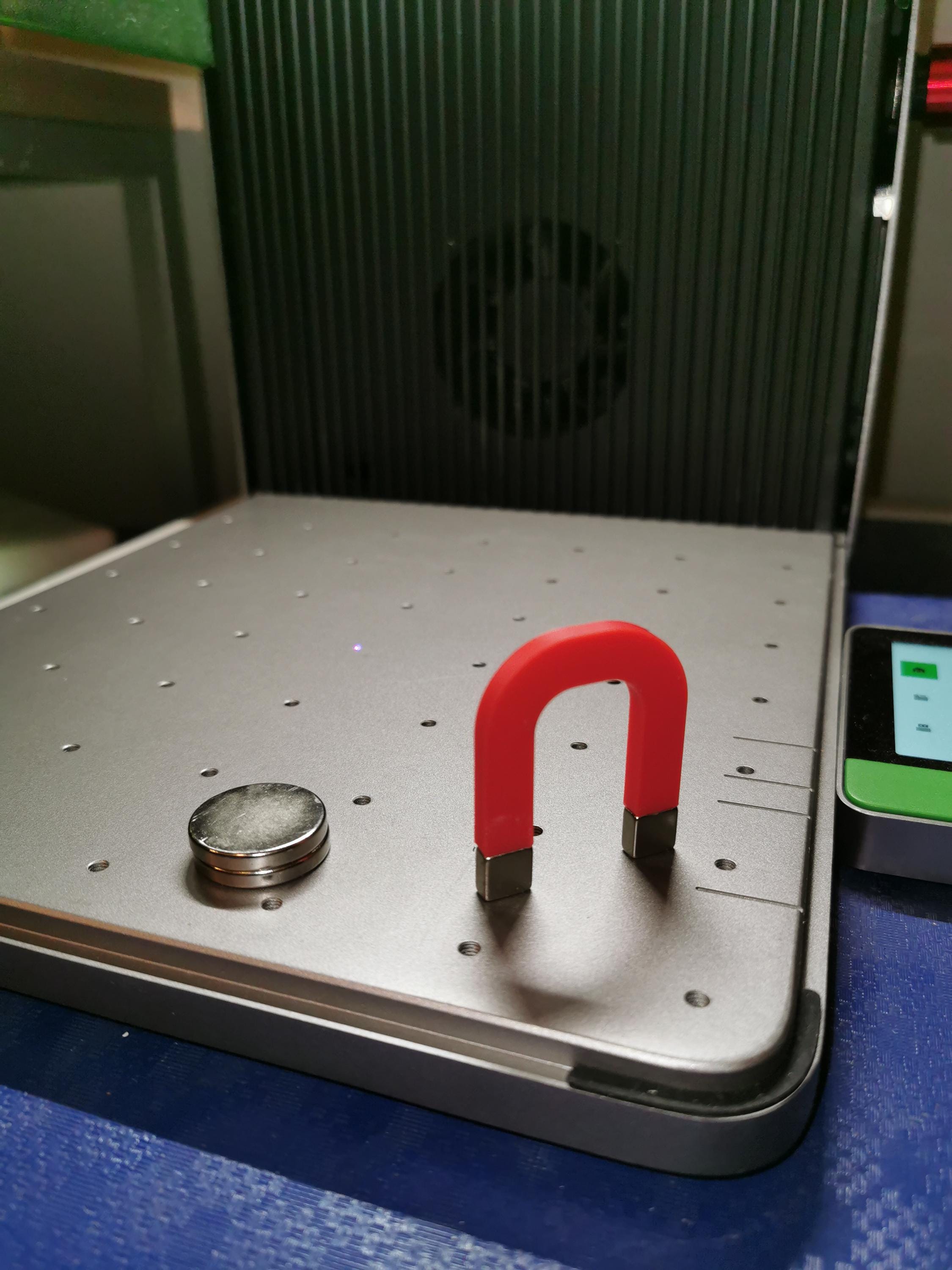 Integrated magnetic steel base for xTool® F1 Ultra Laser