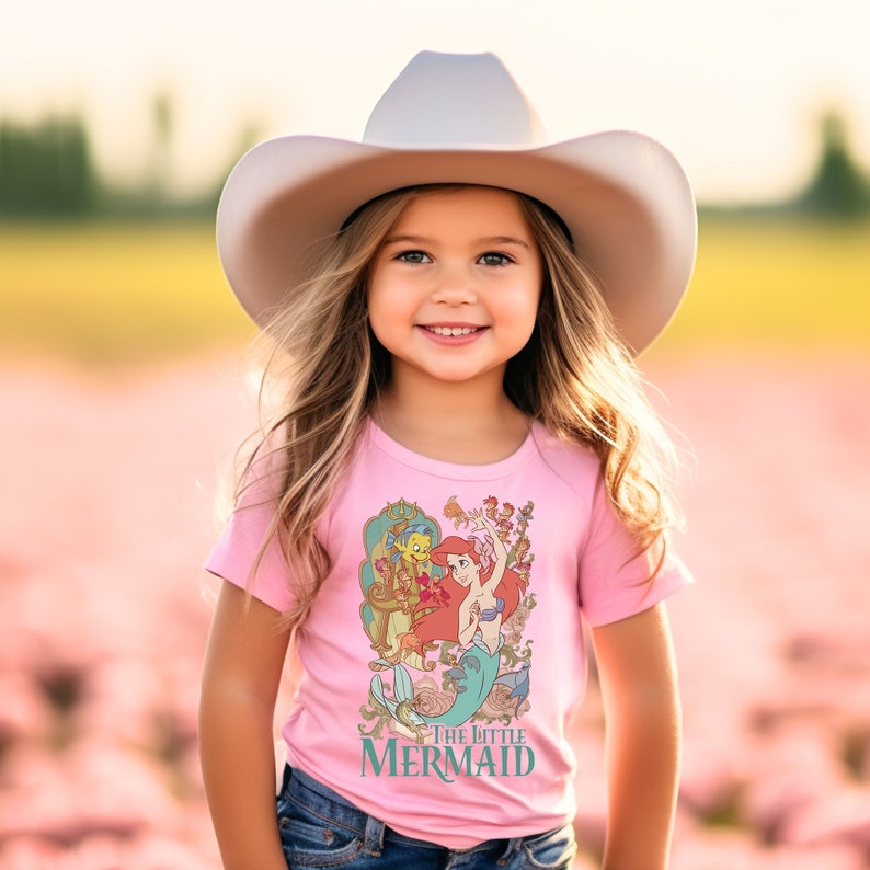 The Little Mermaid Shirt, Disney T-shirt, Women's Little Mermaid Ariel Sweatshirt, Ariel Mermaid Shirt, Disney Ariel Tee, Gifts for Kids bild 3